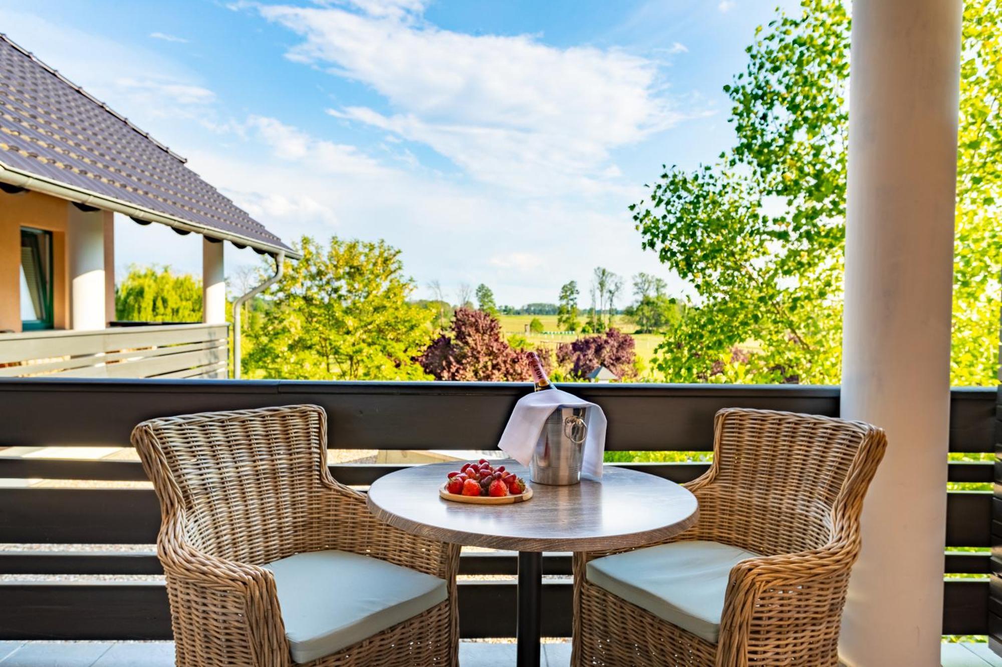 Christinenhof & Spa - Wellnesshotel Am Rande Des Spreewalds Tauer Bagian luar foto